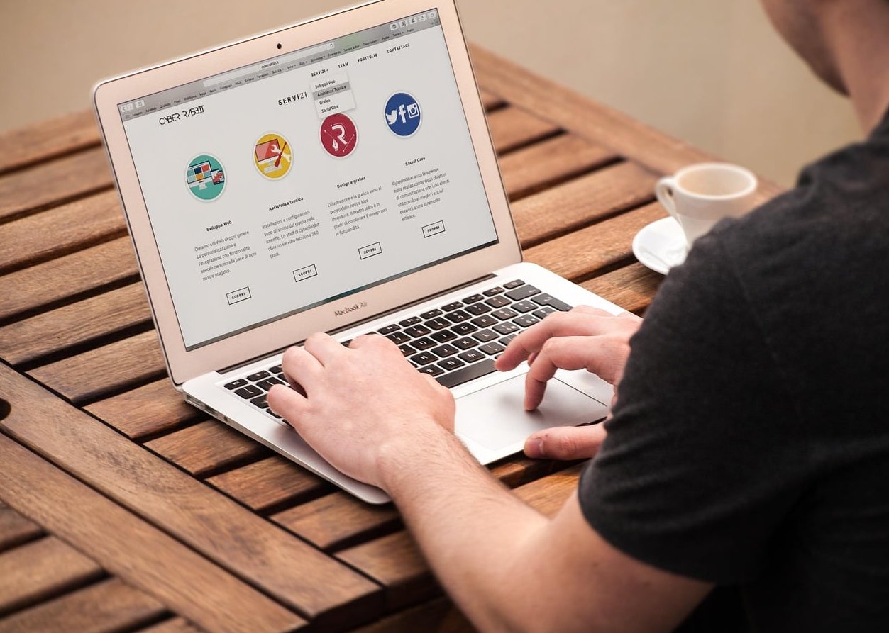 logo design typography